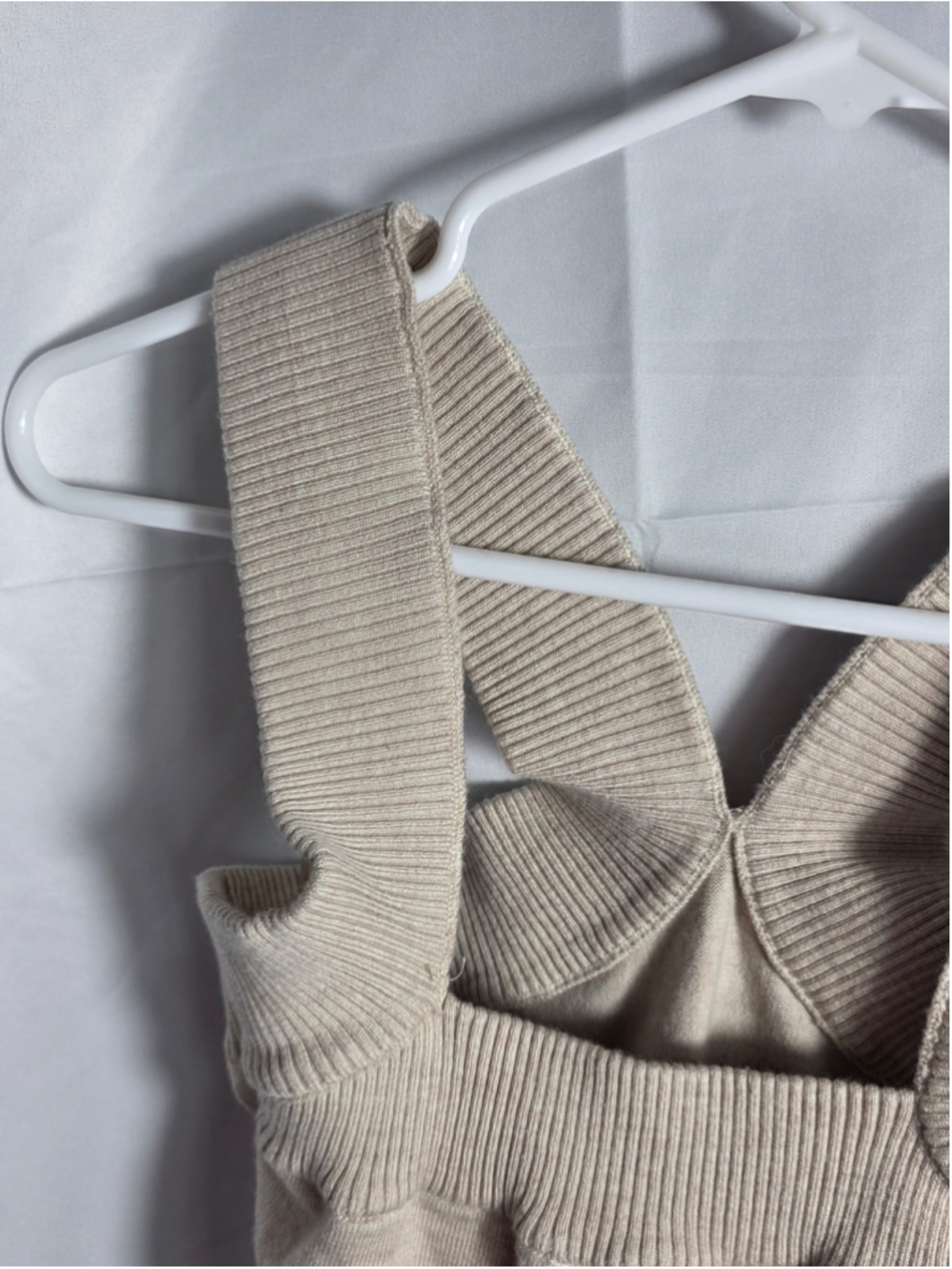 Women's Le Lis Ribbed Bodysuit Beige Size M essential classic shapewear V neck - Picture 5 of 6